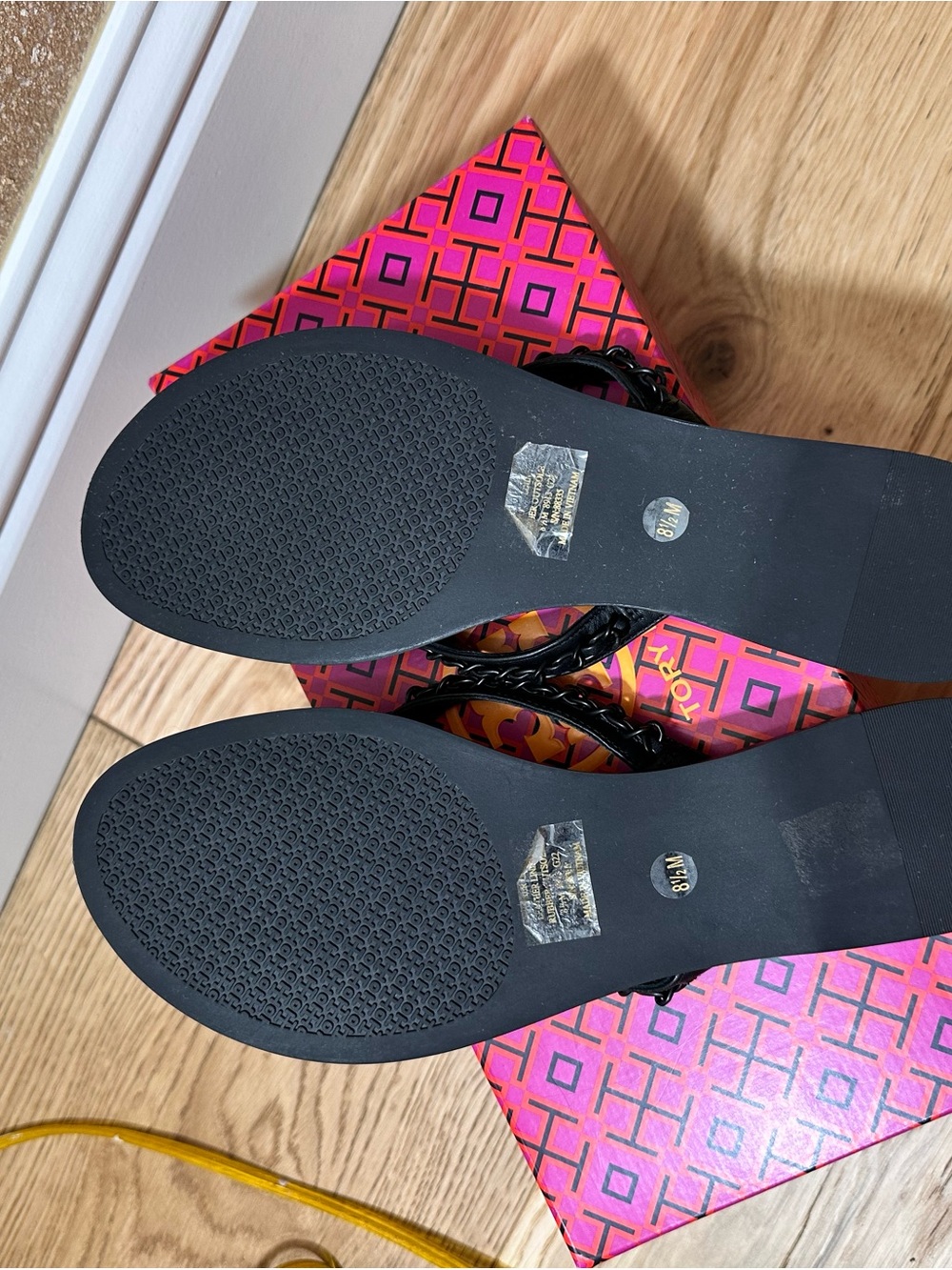 Tory Burch Black Logo Thong Sandals - Picture 7 of 8